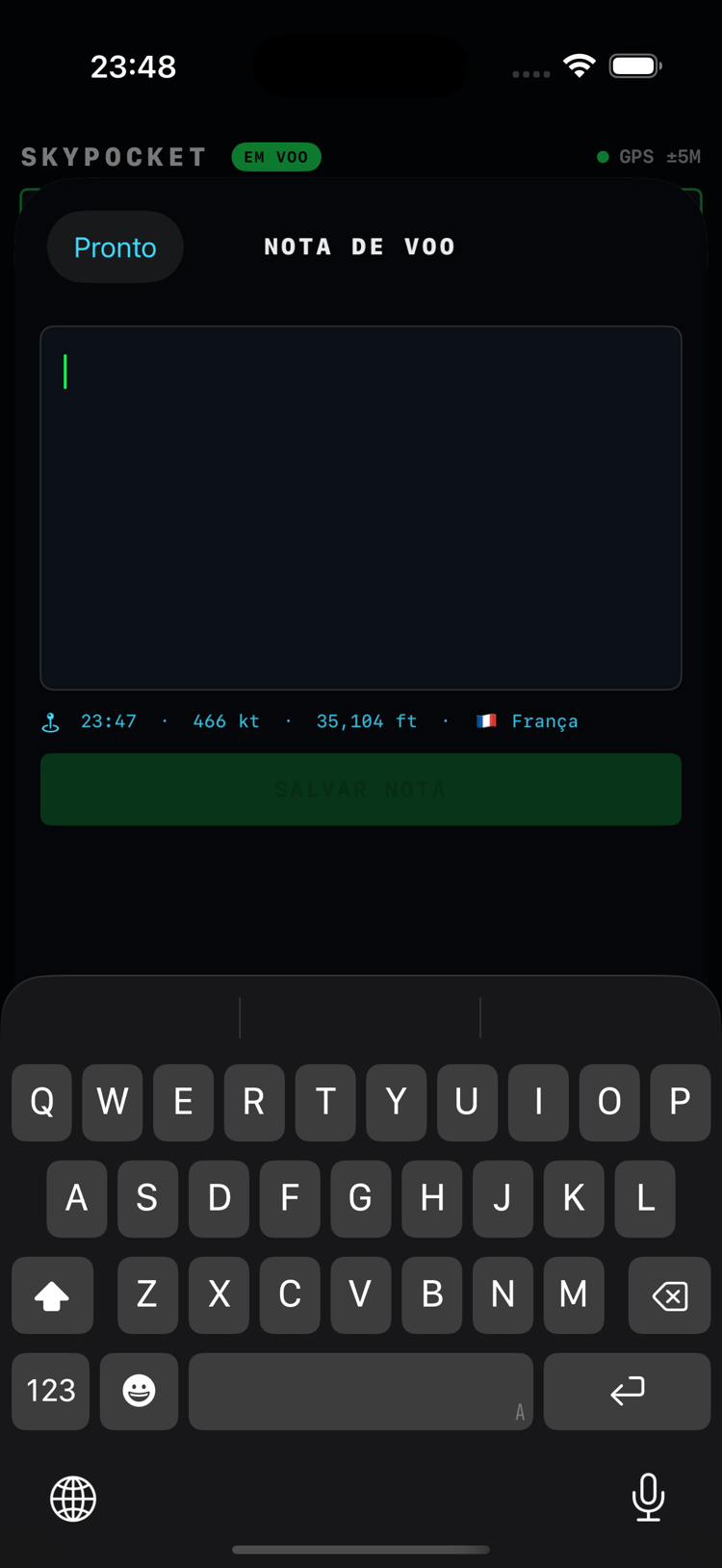 Editor de notas de voo com a linha do carimbo em tempo real: hora, velocidade, altitude e o país lá embaixo
